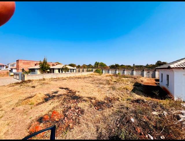LAND FOR SALE IN HESTEAPARK